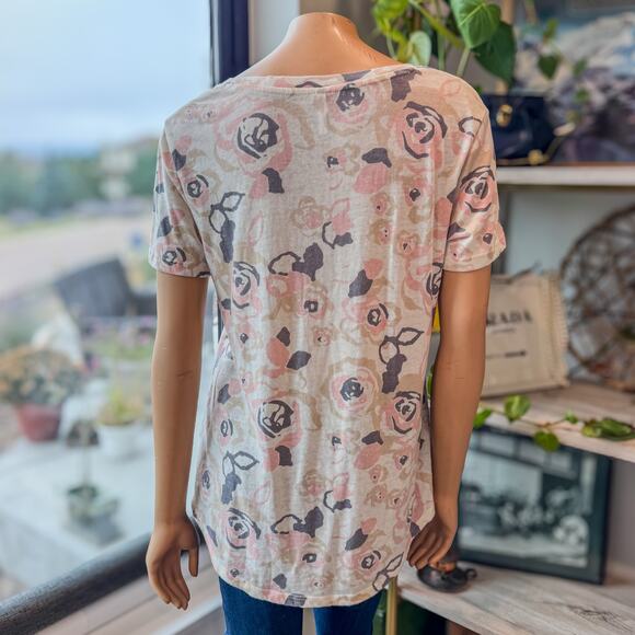 Z Supply, Ultra Soft Light Weight V-Neck Floral Print Pocket Tee, Women's Medium - Picture 5 of 8
